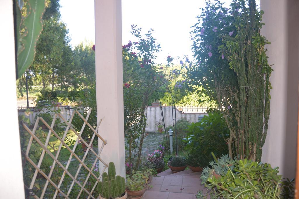 B&B Fra E Fe Arborea Εξωτερικό φωτογραφία