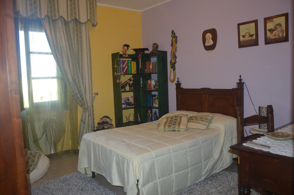 B&B Fra E Fe Arborea Δωμάτιο φωτογραφία