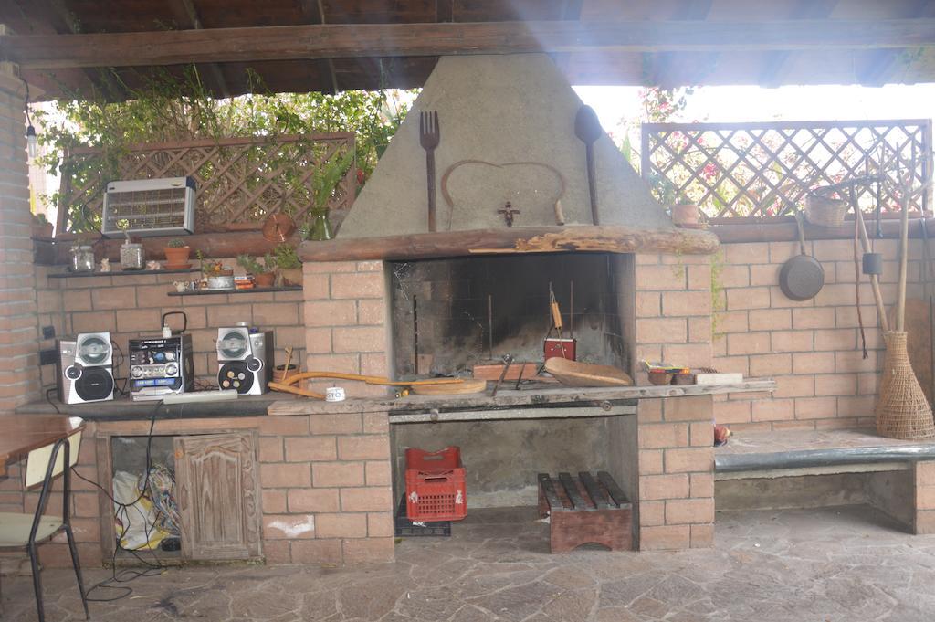 B&B Fra E Fe Arborea Εξωτερικό φωτογραφία