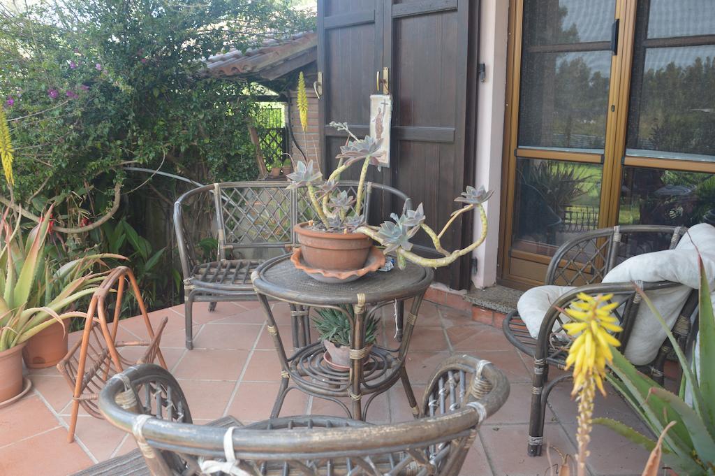 B&B Fra E Fe Arborea Εξωτερικό φωτογραφία